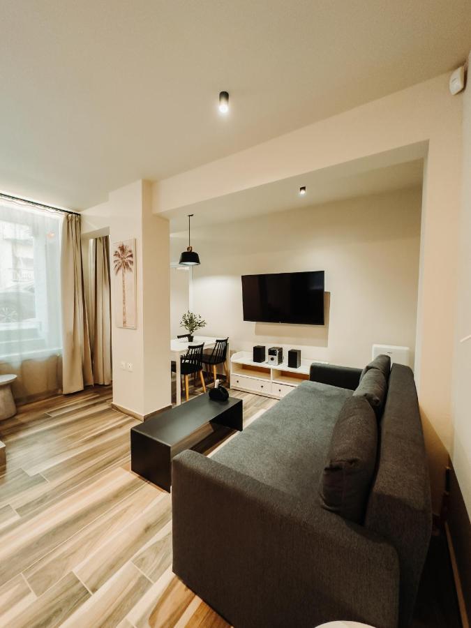 Blackhaus Family And Friends Deluxe Apartment سالونيك المظهر الخارجي الصورة